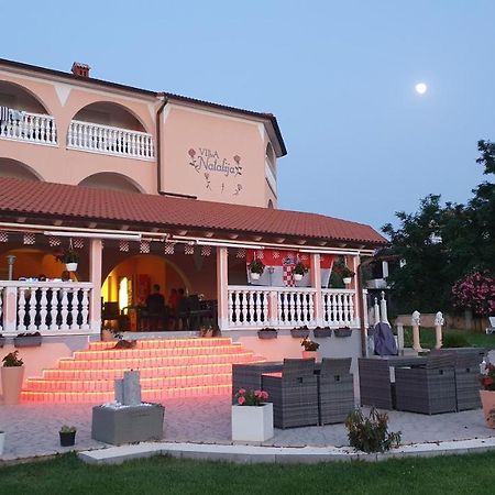 Villa Natalija 메덜린 외부 사진