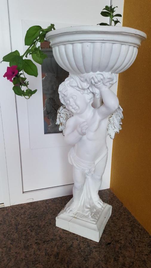 Villa Natalija 메덜린 외부 사진